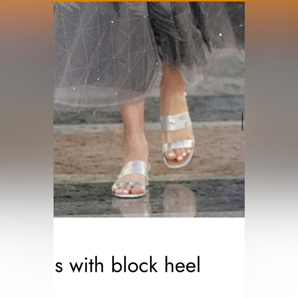 CHANEL 17C Silver Star-Studded sandals